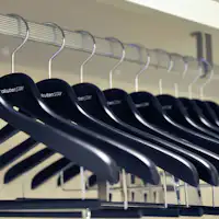 Semua kamar: Gantungan baju