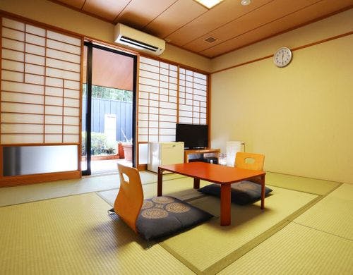 【露天風呂付8畳】心地よい畳足をのばして