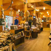 게스트하우스 (숙소 접수 프론트) 내부