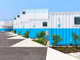 ＨＩＭＩ　ＧＬＡＭＰＩＮＧ　ＲＥＳＯＲＴ　ＷＨＡＲＦ＆ＣＯ．