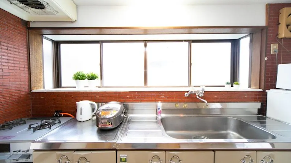 Higashiomi Large House