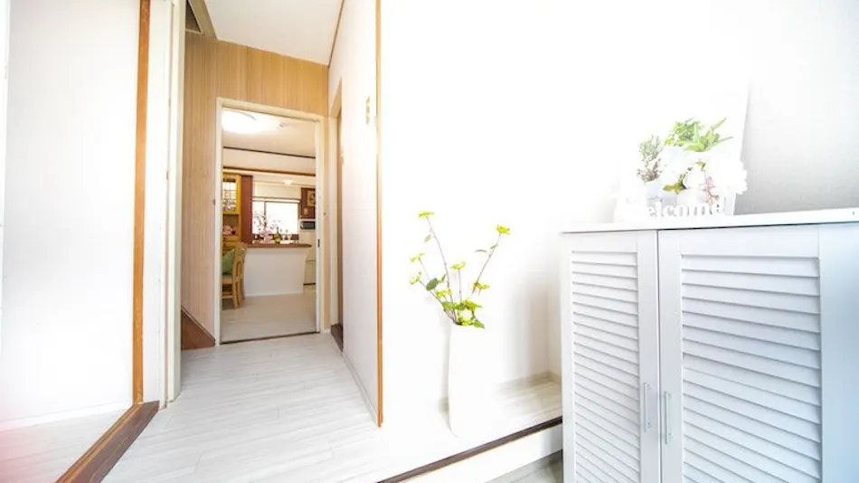 Higashiomi Large House