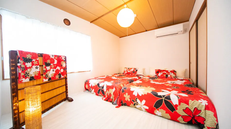 Higashiomi Large House