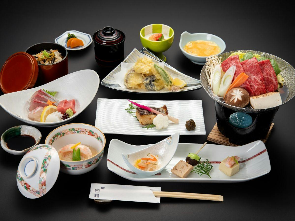 宿泊者様専用のスタンダード会席料理。