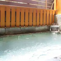 บ่อน้ำพุร้อนกลางแจ้งส่วนตัว◆ผ่อนคลายด้วยน้ำพุร้อนธรรมชาติ!