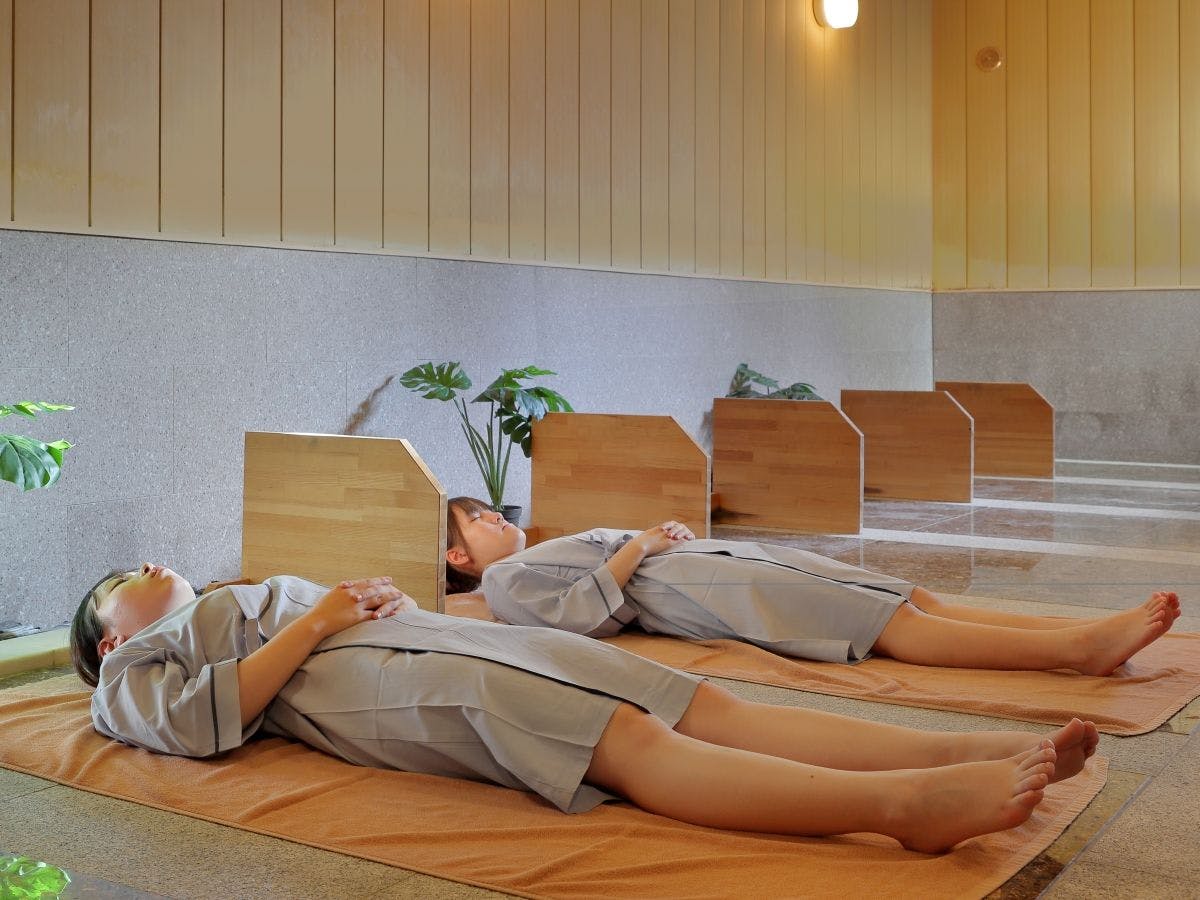 *ออนเซ็นหินร้อน