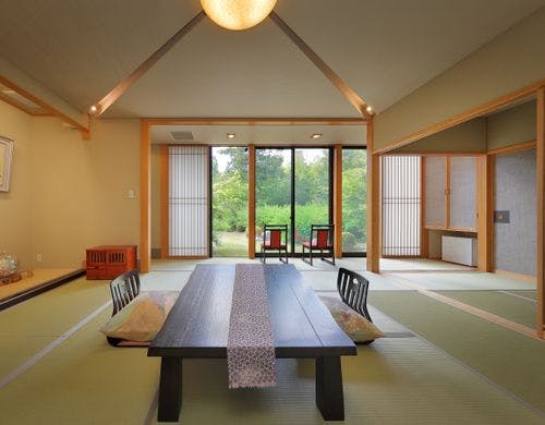 *【和室10＋4畳】