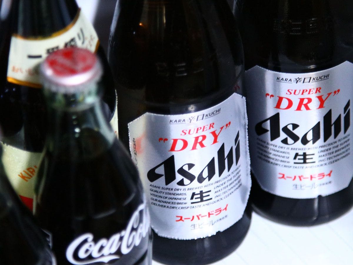 客房冰箱內備有付費飲品。