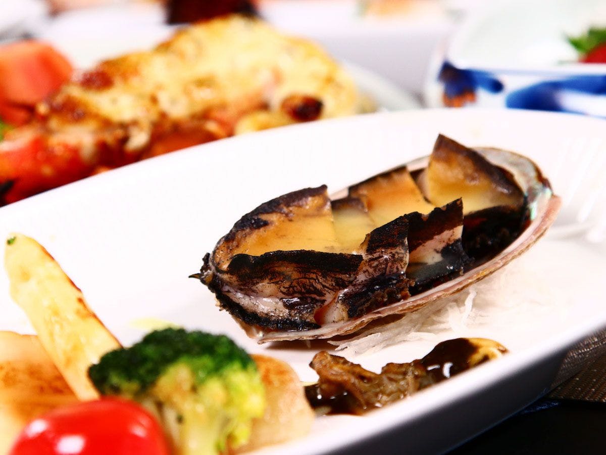 鮑魚牛排