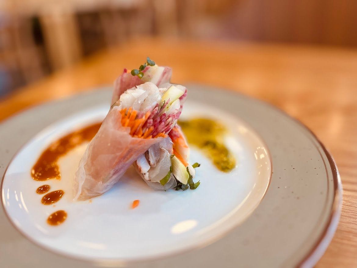 ปอเปี๊ยะสดอัดแน่นด้วยวัตถุดิบตามฤดูกาลจากมินามิโบโซ