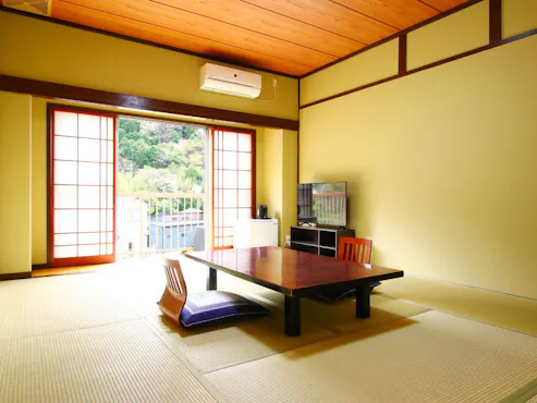 10 เสื่อทาทามิ■สามารถชมวิวภูเขาสีเขียวได้