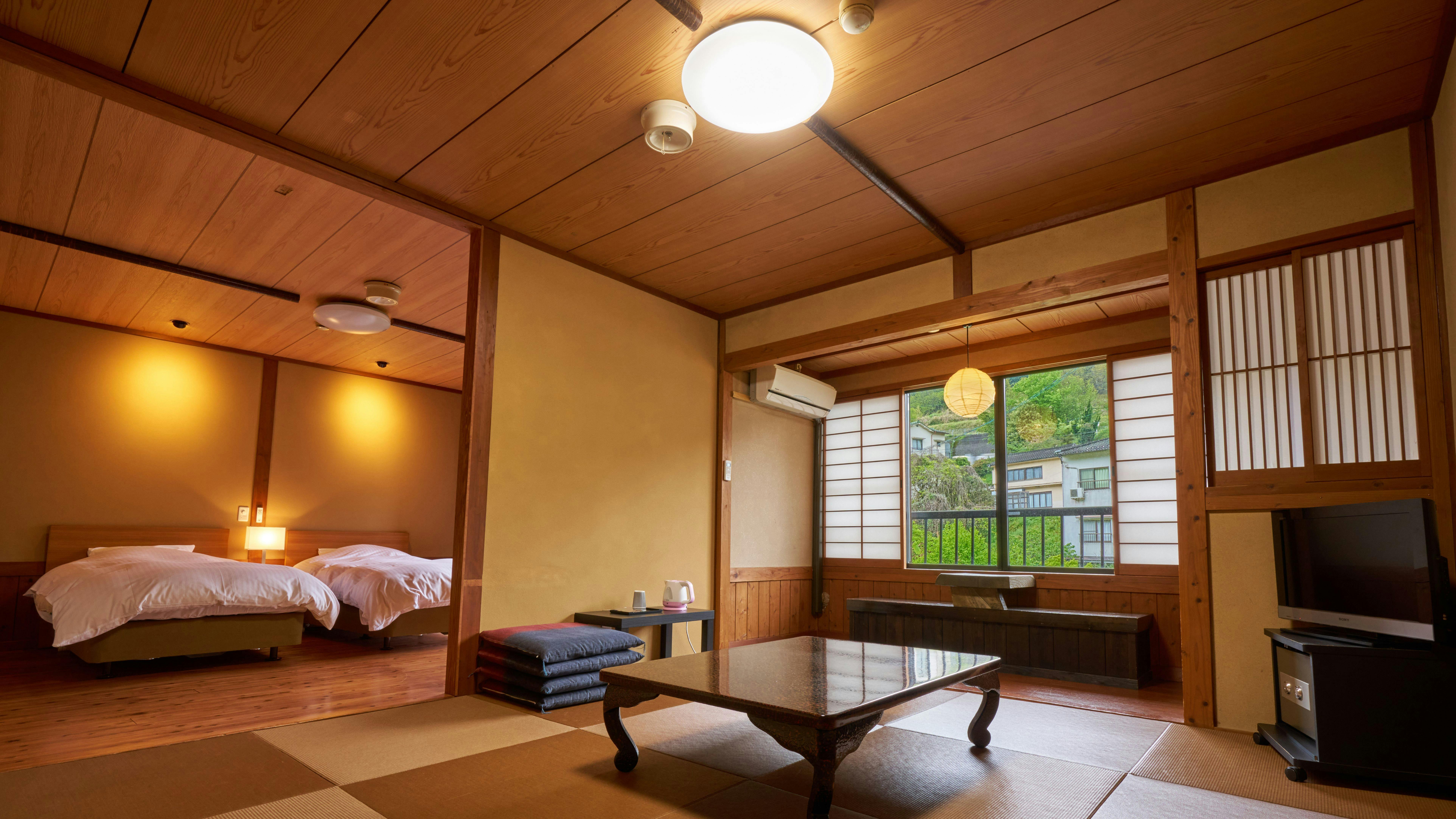 Kamar gaya Jepang dan Barat, dua ruangan