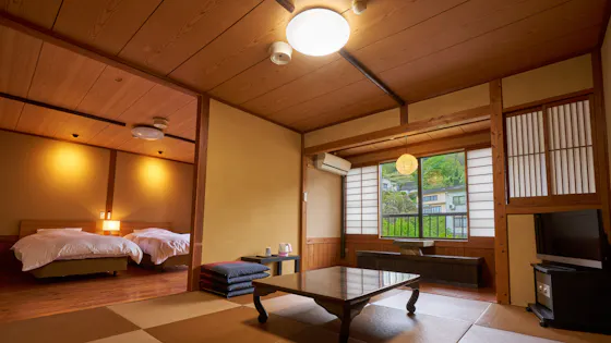 Kamar gaya Jepang dan Barat, dua ruangan