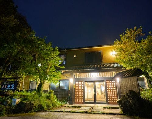 施設外観ライトアップ