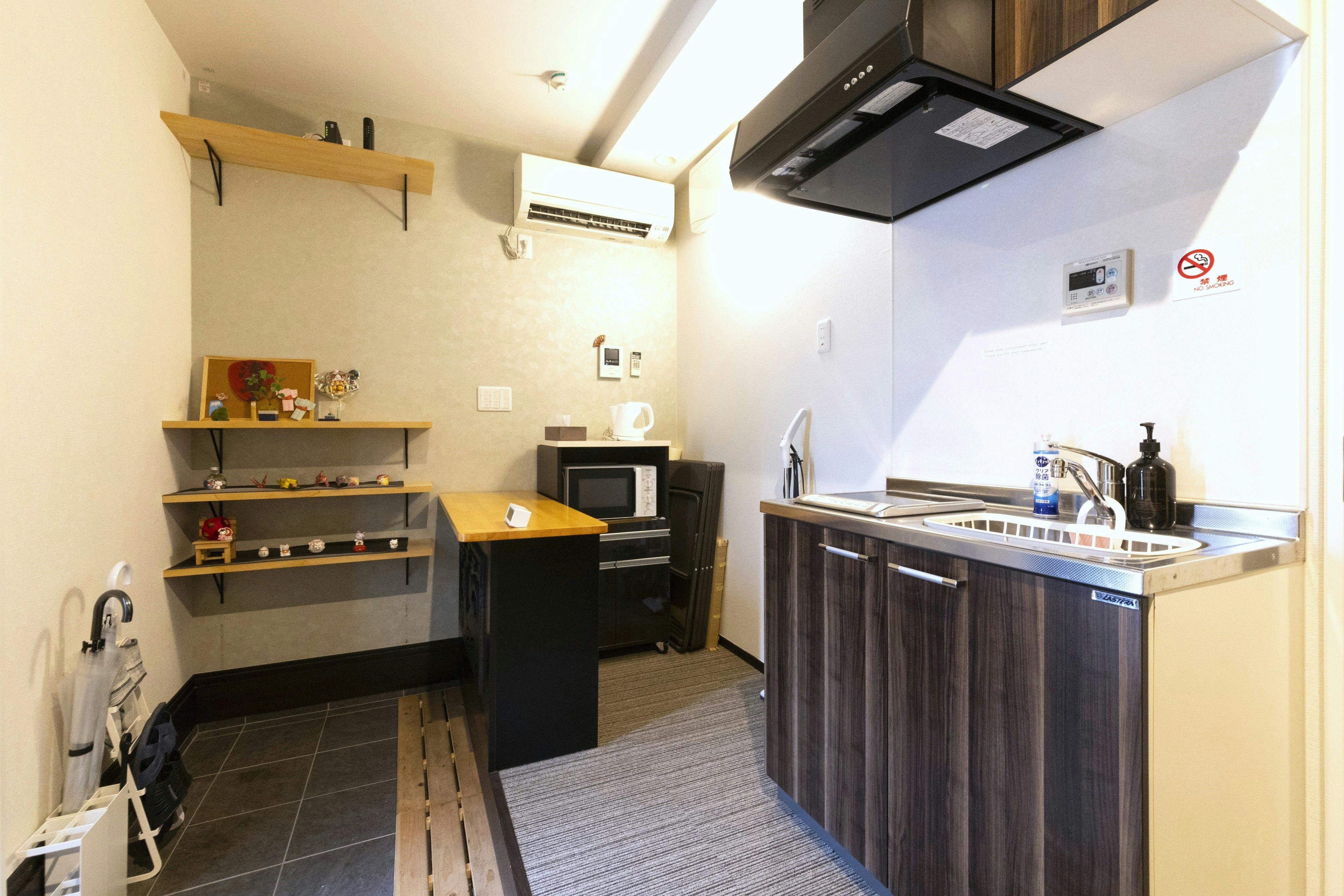 ห้องครัว (ใช้ร่วมกับแขกชั้น 1)