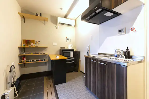 ห้องครัว (ใช้ร่วมกับแขกชั้น 1)