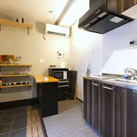 ห้องครัว (ใช้ร่วมกับแขกชั้น 1)