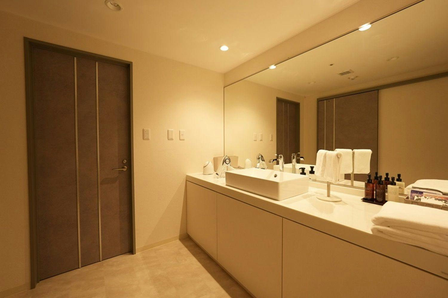 Takeo Century Hotel