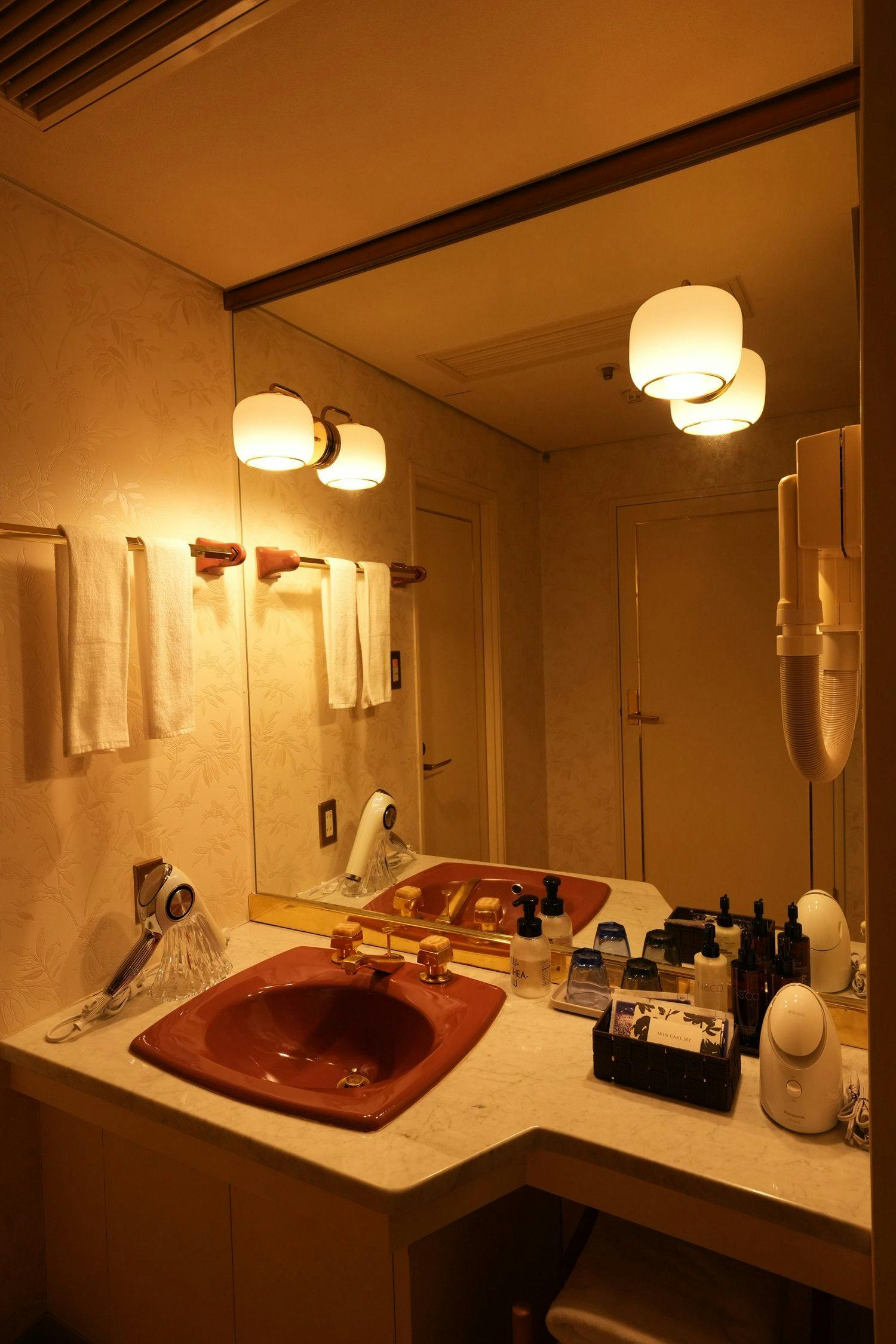 Takeo Century Hotel