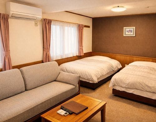 セミダブル2台、洗面トイレ付客室