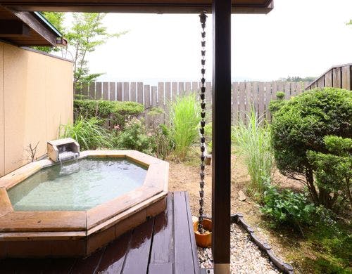 【露天風呂付客室　佳日庵】