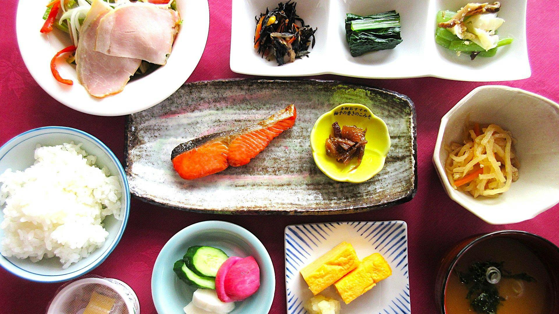 Sarapan: Set Makanan Jepang (contoh)