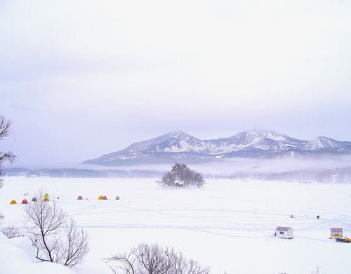 冬　桧原湖　磐梯山