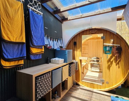 新築のバレルサウナです。