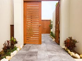 ｖｉｌｌａ　ＬＩＦＥ　ＩＮＤＡＨ　ｓｕｍｕｉｄｅ