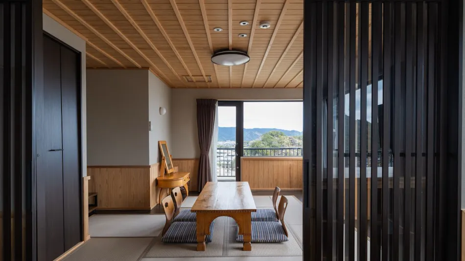 HOTEL SEASONS NICHINAN