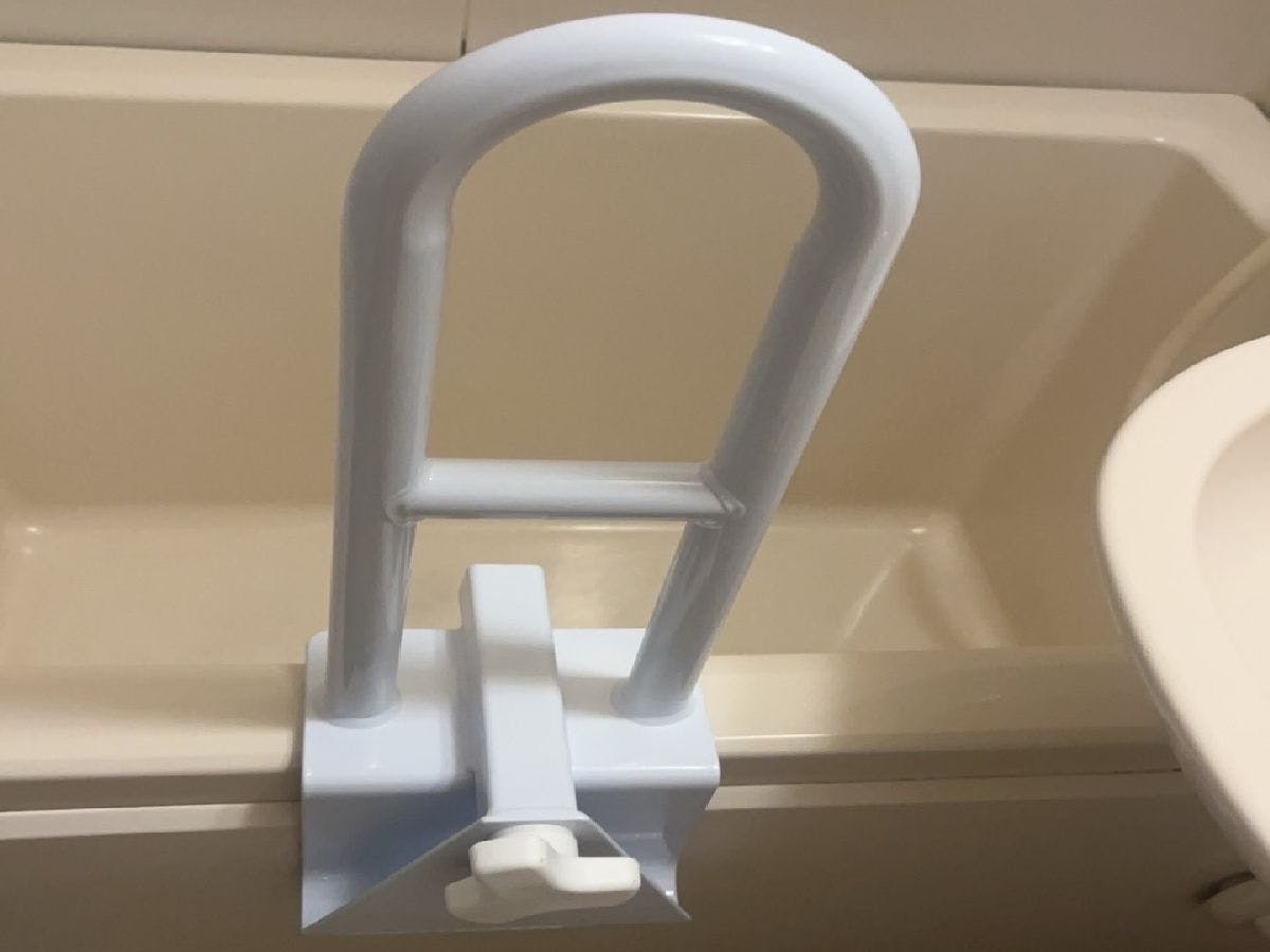 *【ไม่มีสิ่งกีดขวาง】มีบริการให้ยืมราวจับสำหรับอ่างอาบน้ำ