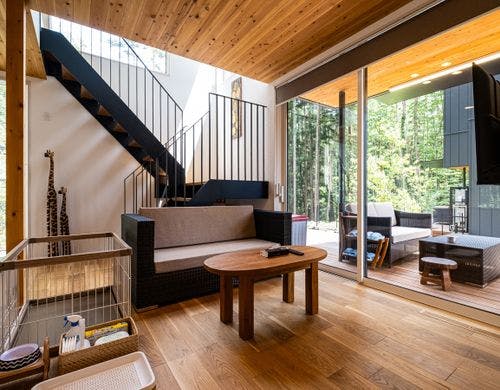 ・【ペット棟】ウッドデッキ