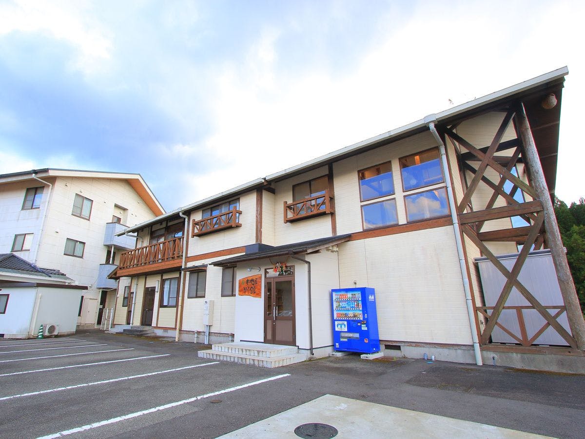 อาคารเสริม - ภายนอก