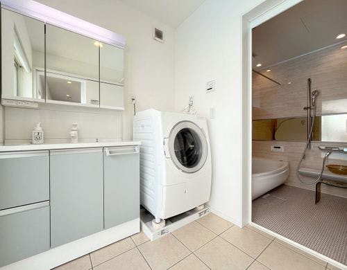 脱衣所◆乾燥機付き洗濯機があります