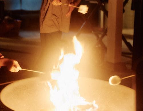 焚き火にマシュマロ、忘れられない思い出に