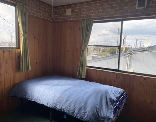 ６号室ベット