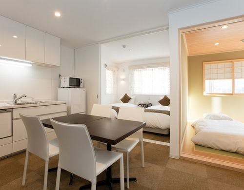 デラックスルーム(バスルームを完備)