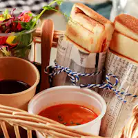 【조식】 핫샌드위치, 샐러드, 커피