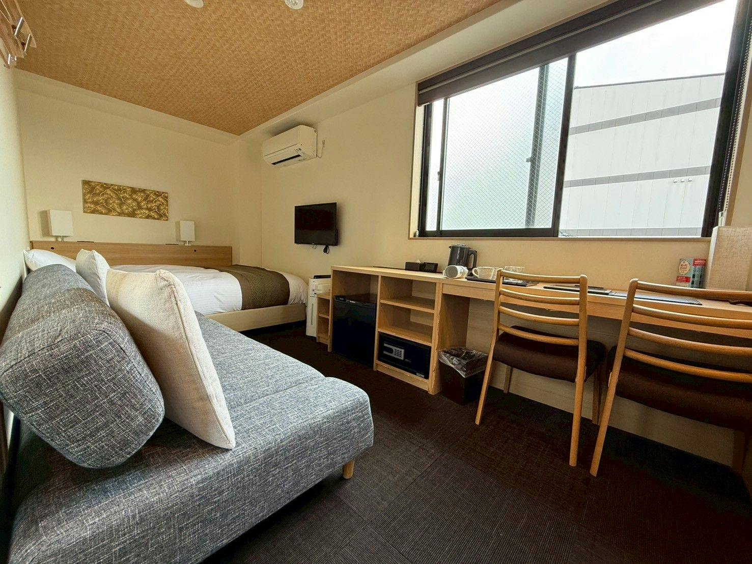 Hotel Akari