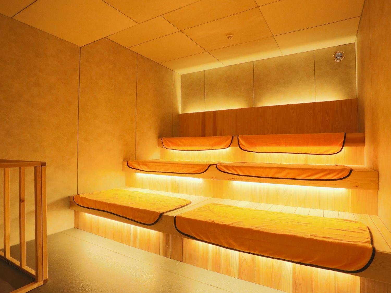 Sauna khas untuk mandi dalam keheningan dengan kehangatan yang meresap perlahan.