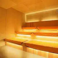 Sauna khas untuk mandi dalam keheningan dengan kehangatan yang meresap perlahan.