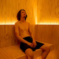 Semua bilik dilengkapi dengan sauna peribadi.