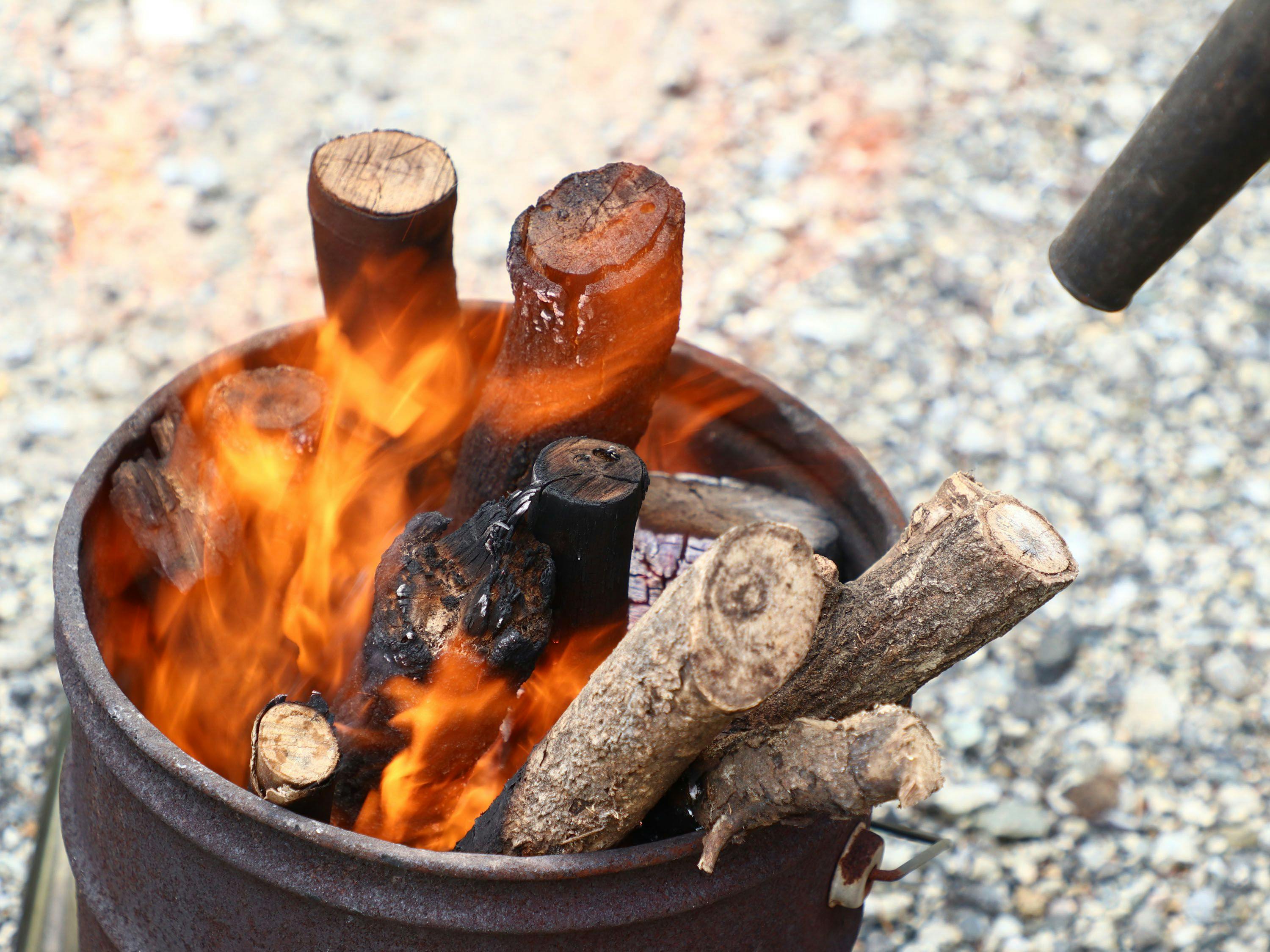 อ่างอาบน้ำไม้ฟืน