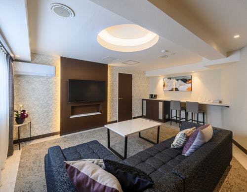 【スイート】リビング+ベッドルーム