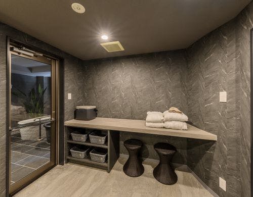 サウナ「凛」脱衣スペース