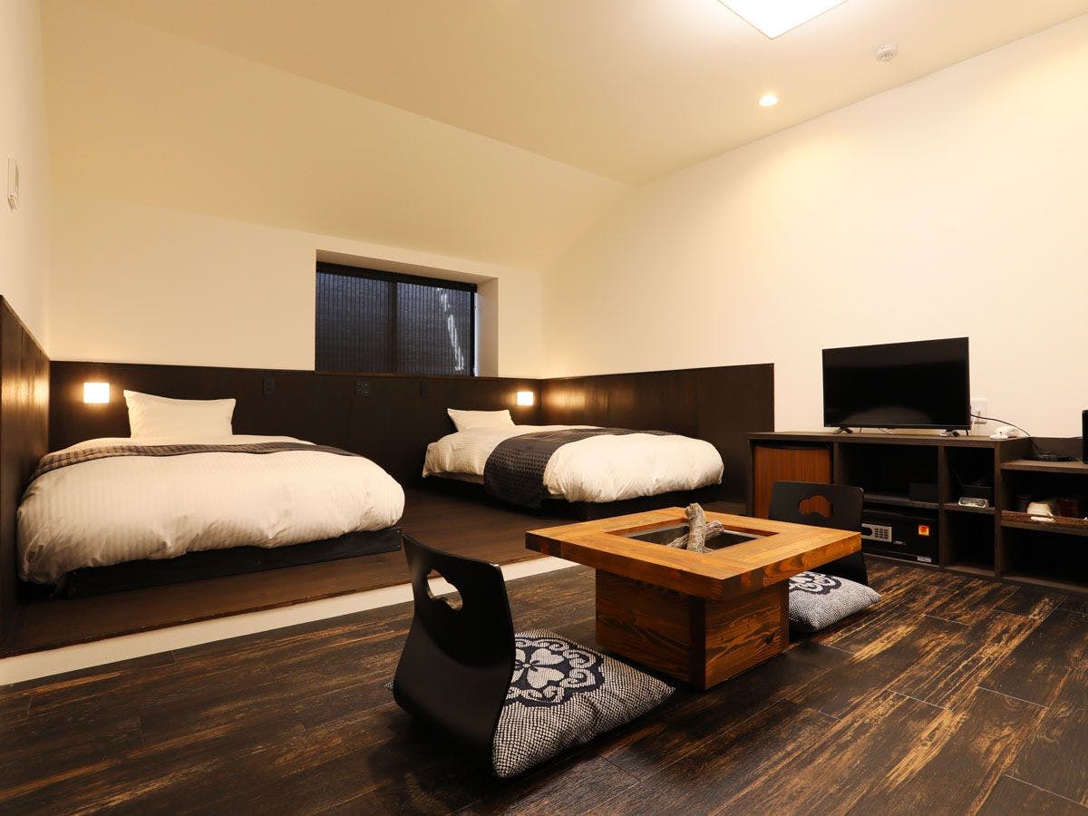 ห้องนอนอบอุ่นพร้อมเตาผิงโคคะโตะ