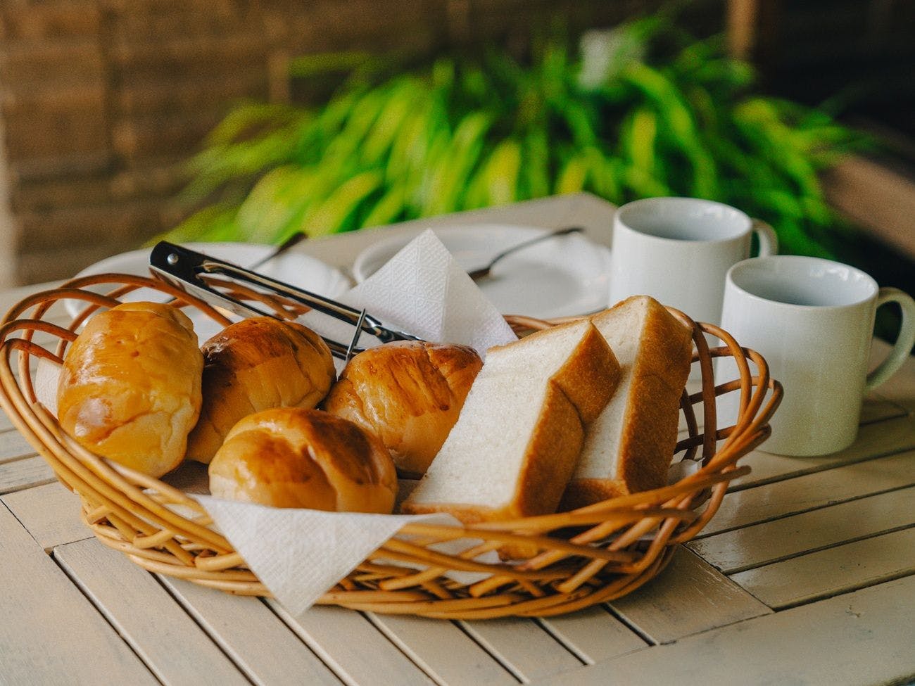 *อาหารเช้าเบาๆ ฟรี