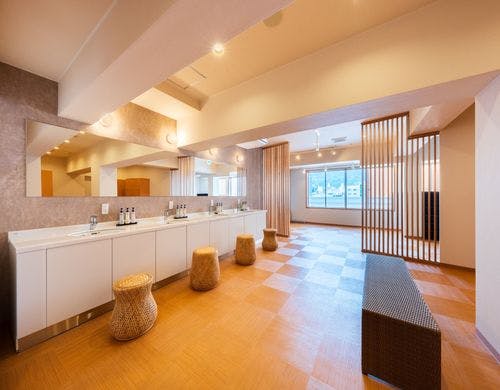 ６階大浴場　脱衣所