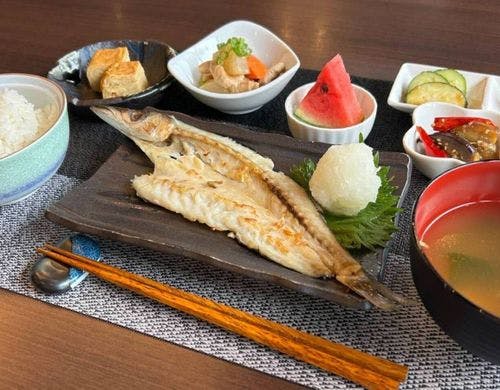 朝食は和食膳です。