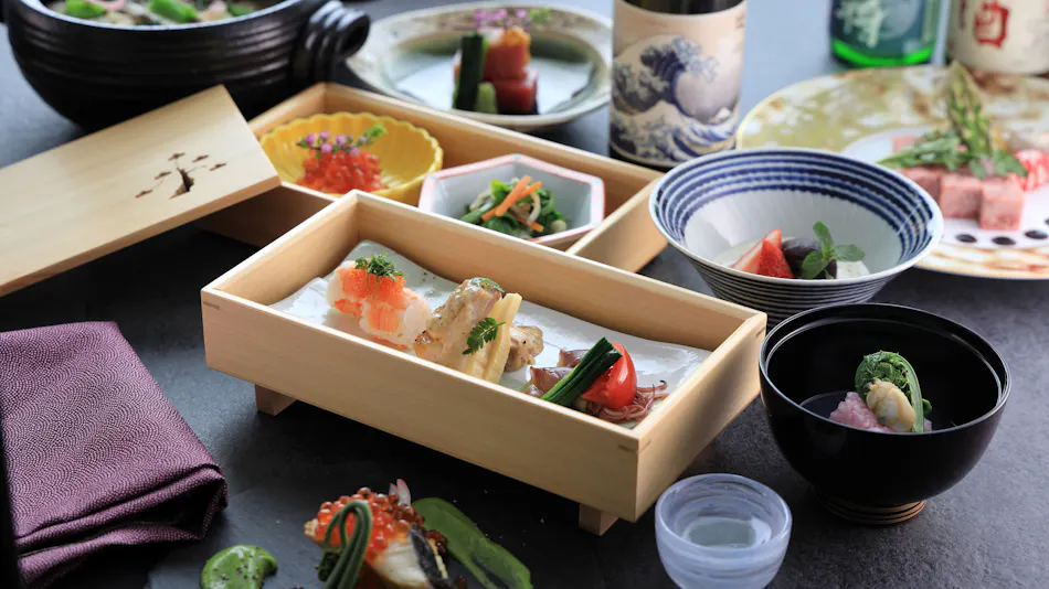 Iizaka Onsen Matsushimaya Momoka
